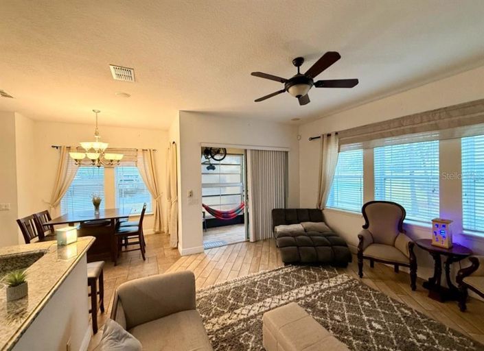 Image No.7-4 Bed Townhouse for sale