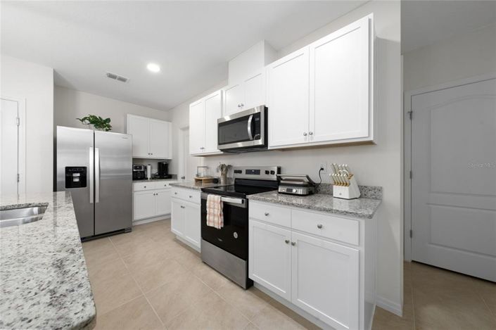 Image No.12-5 Bed House for sale