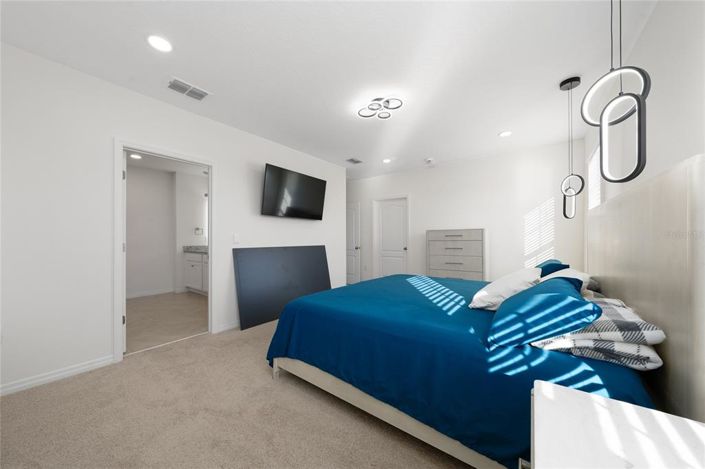 Image No.19-5 Bed House for sale