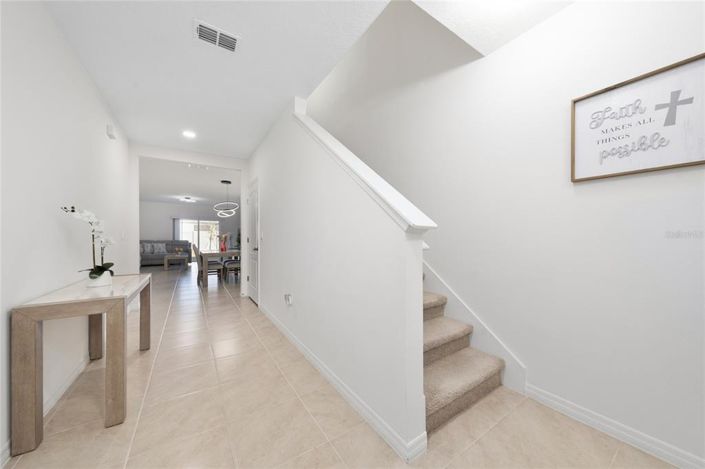 Image No.6-5 Bed House for sale