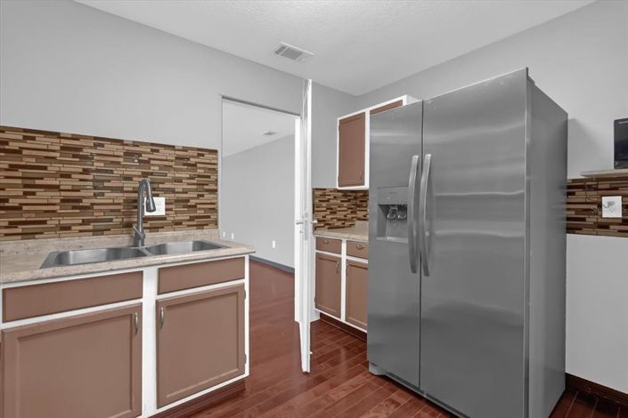 Image No.11-3 Bed House for sale