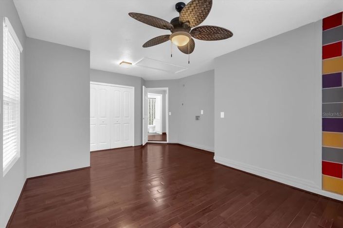 Image No.18-3 Bed House for sale