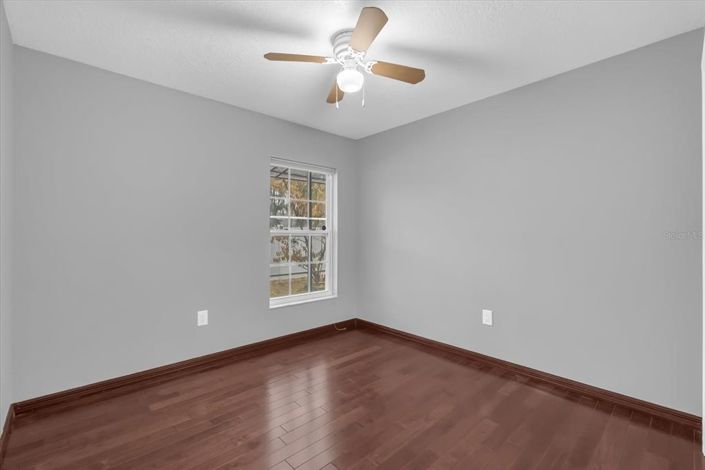 Image No.19-3 Bed House for sale