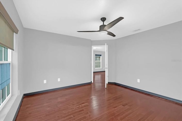 Image No.23-3 Bed House for sale