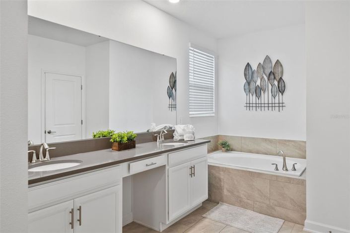 Image No.25-5 Bed House for sale