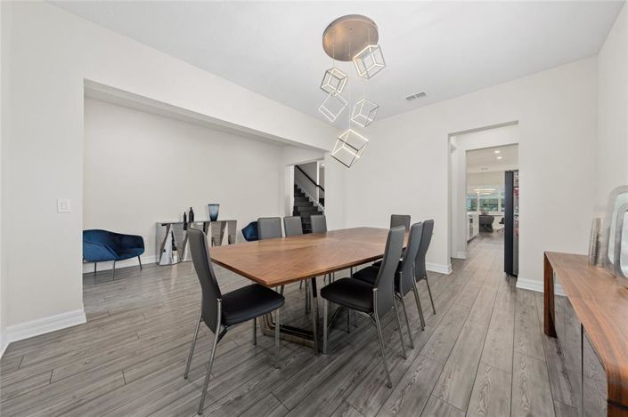 Image No.8-4 Bed House for sale