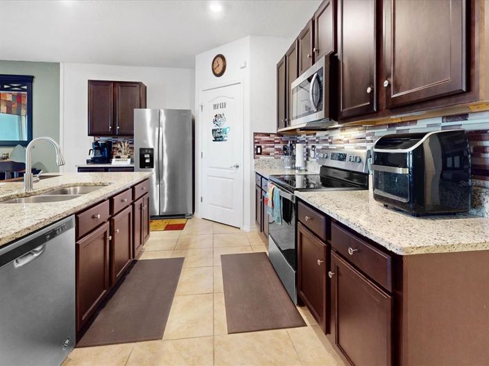 Image No.6-4 Bed House for sale