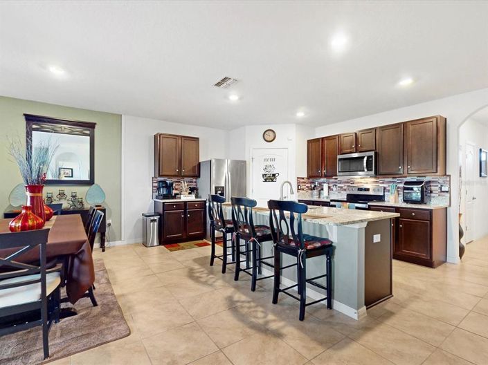 Image No.7-4 Bed House for sale