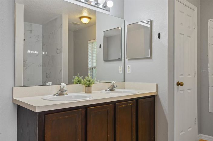 Image No.22-4 Bed House for sale