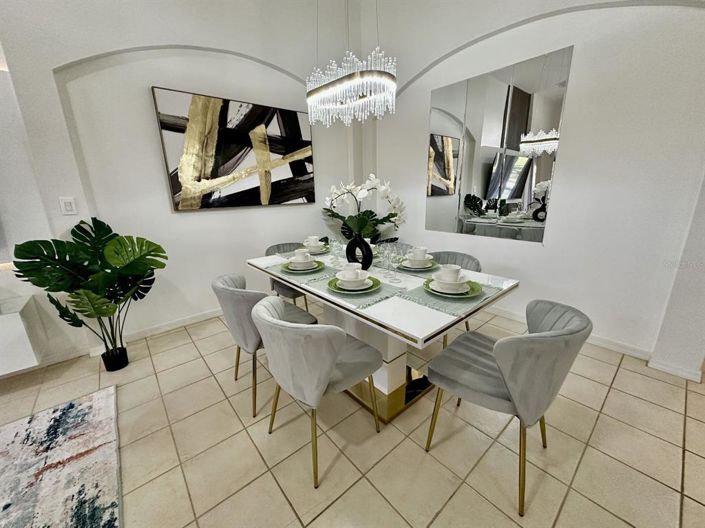 Image No.18-4 Bed House for sale