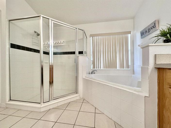 Image No.19-4 Bed House for sale