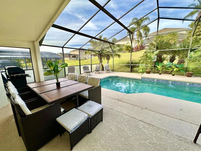 Image No.2-4 Bed House for sale