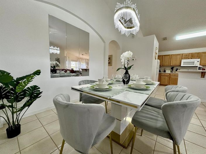 Image No.30-4 Bed House for sale