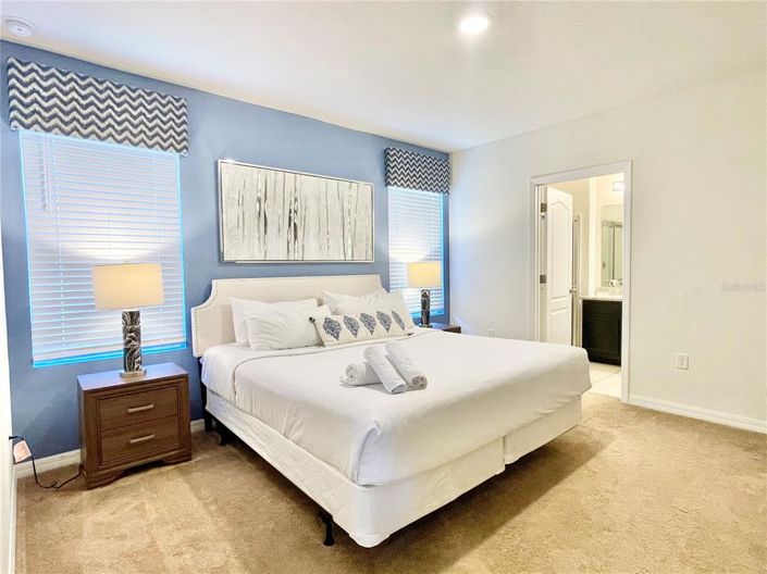 Image No.35-7 Bed House for sale