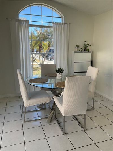 Image No.10-3 Bed House for sale