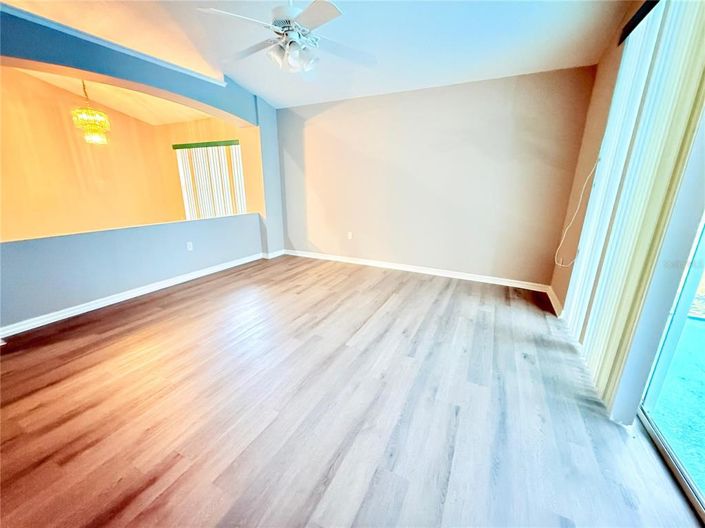 Image No.16-4 Bed House for sale