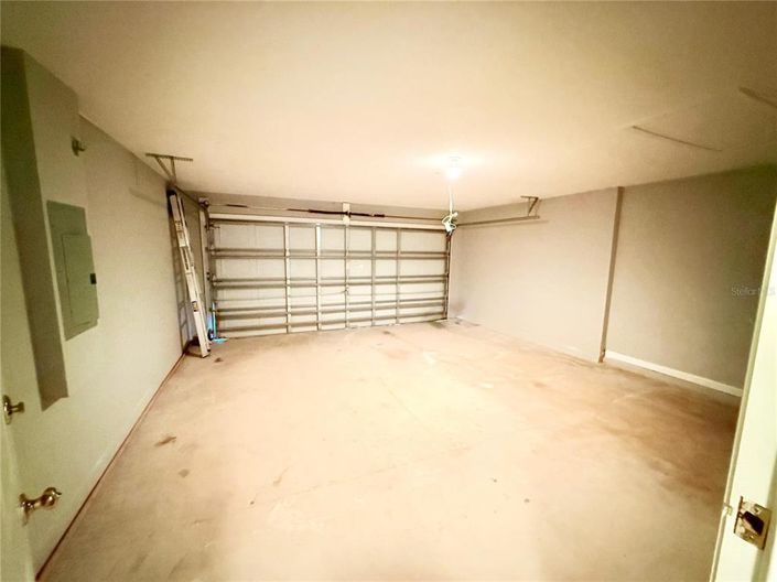 Image No.24-4 Bed House for sale