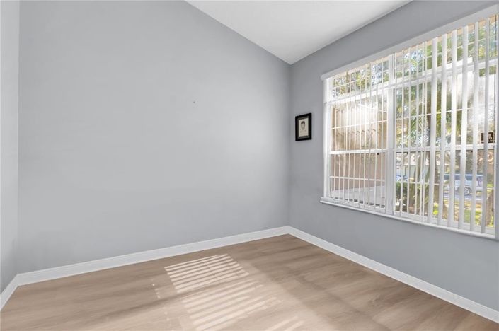 Image No.20-3 Bed House for sale