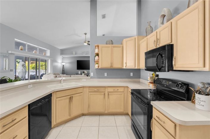 Image No.6-3 Bed House for sale