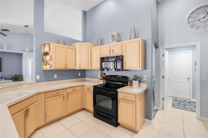 Image No.9-3 Bed House for sale