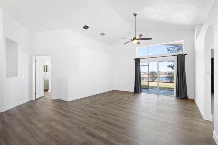 Image No.5-3 Bed House for sale