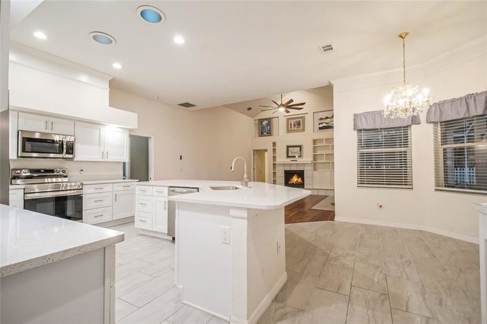 Image No.10-5 Bed House for sale