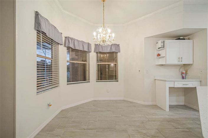 Image No.12-5 Bed House for sale