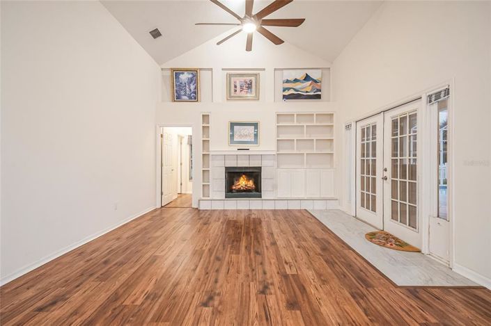 Image No.17-5 Bed House for sale