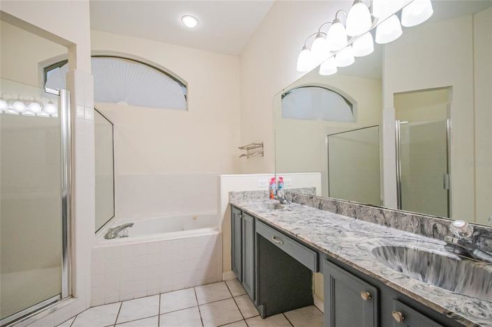 Image No.29-5 Bed House for sale