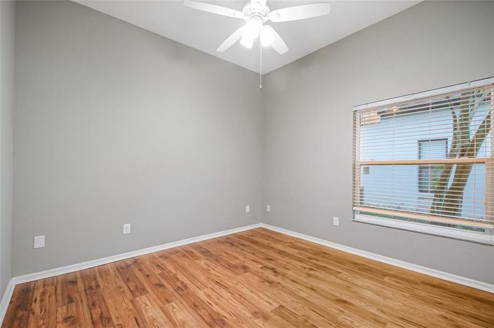 Image No.38-5 Bed House for sale