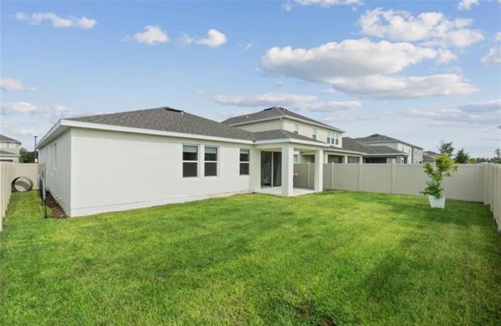 Image No.2-Maison de 4 chambres à vendre à Saint John