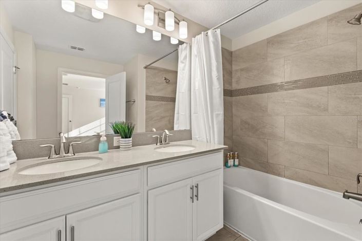 Image No.13-4 Bed Townhouse for sale