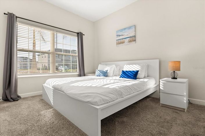 Image No.20-4 Bed Townhouse for sale