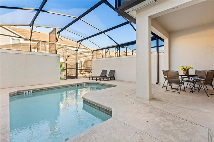 Image No.25-4 Bed Townhouse for sale