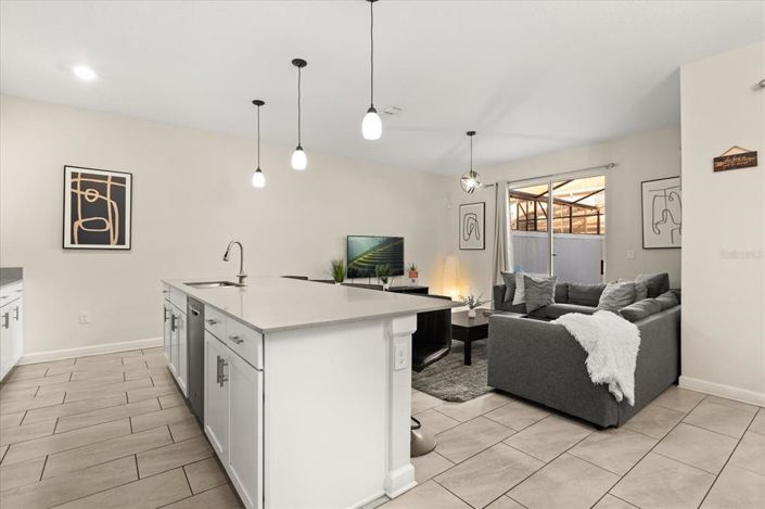 Image No.5-4 Bed Townhouse for sale