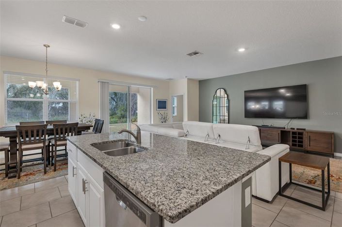 Image No.10-3 Bed House for sale