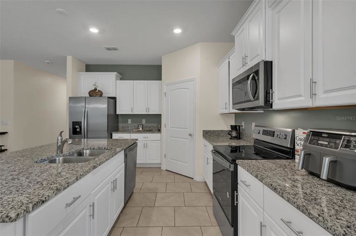 Image No.9-3 Bed House for sale