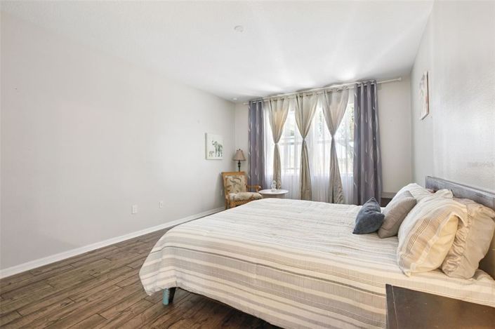 Image No.16-4 Bed House for sale