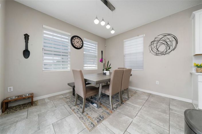 Image No.10-3 Bed House for sale