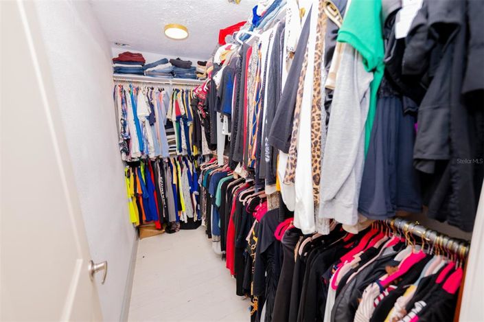 Image No.13-6 Bed House for sale