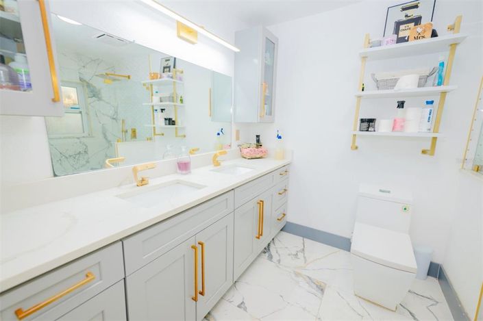 Image No.15-6 Bed House for sale