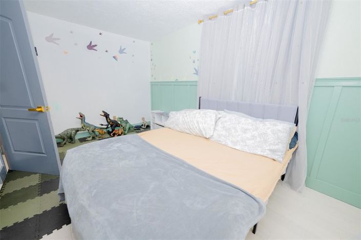 Image No.20-6 Bed House for sale