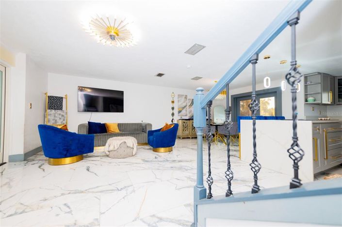 Image No.33-6 Bed House for sale