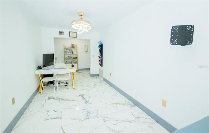 Image No.40-6 Bed House for sale