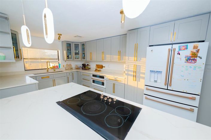 Image No.45-6 Bed House for sale