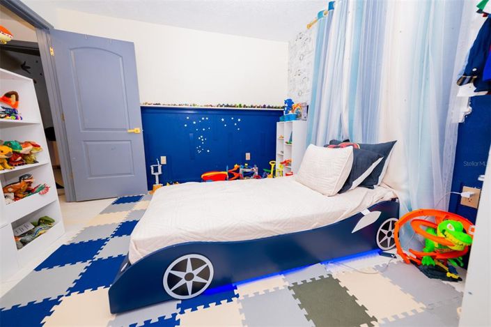 Image No.9-6 Bed House for sale