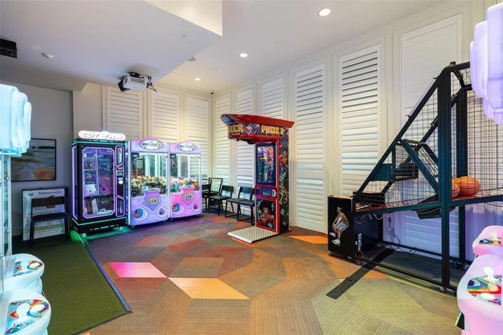 Image No.40-5 Bed Townhouse for sale