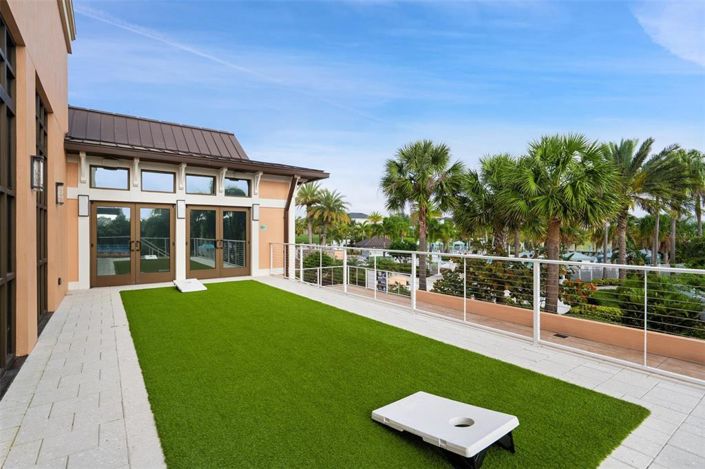 Image No.53-5 Bed Townhouse for sale