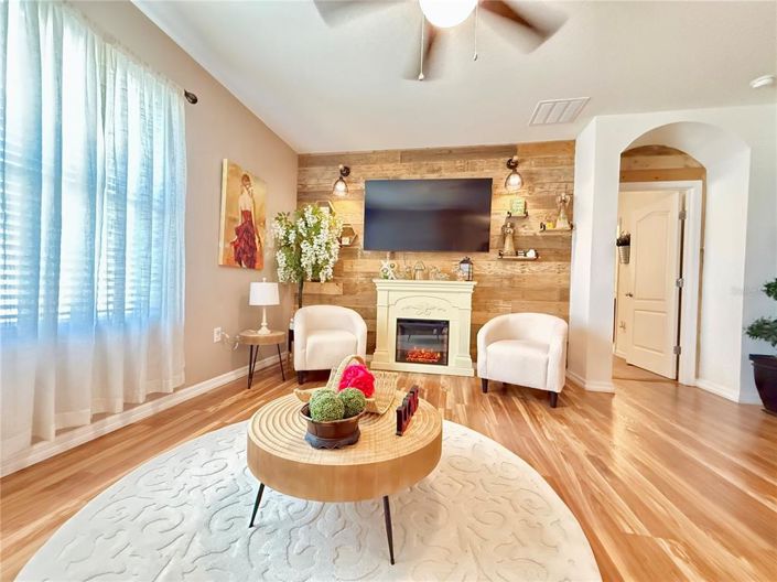 Image No.29-4 Bed House for sale