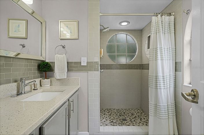 Image No.28-3 Bed Apartment for sale